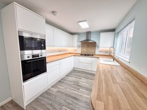 Photo 10- click for photo gallery